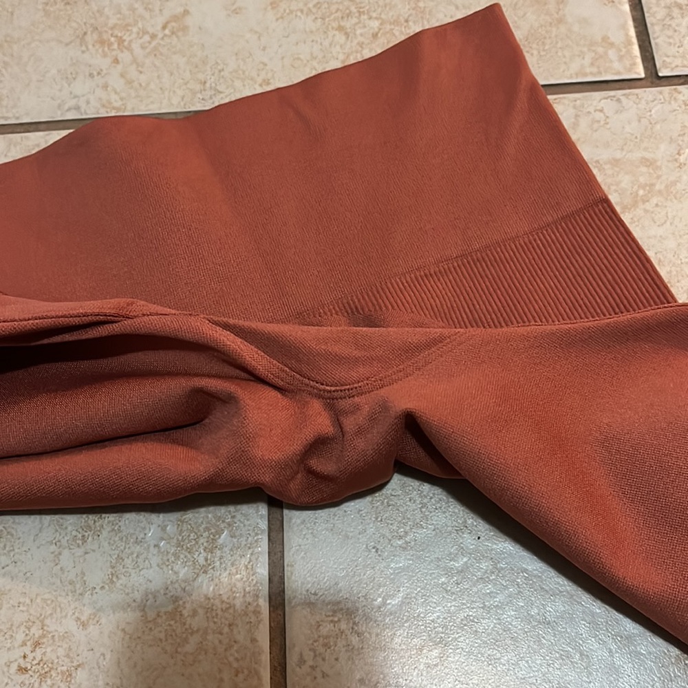 SET Active Rust Leggings - Picture 7 of 12